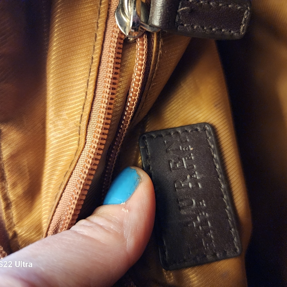 Handbag - Picture 3 of 5